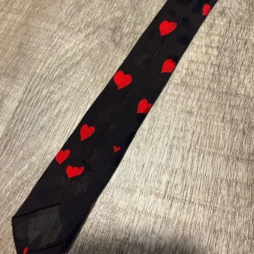 Vintage Looney Tunes 90s Peppe Le Pew Novelty Black Tie Neck Tie Valentines